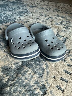 CROCS Baby Clog in Light Gray with Navy Trim